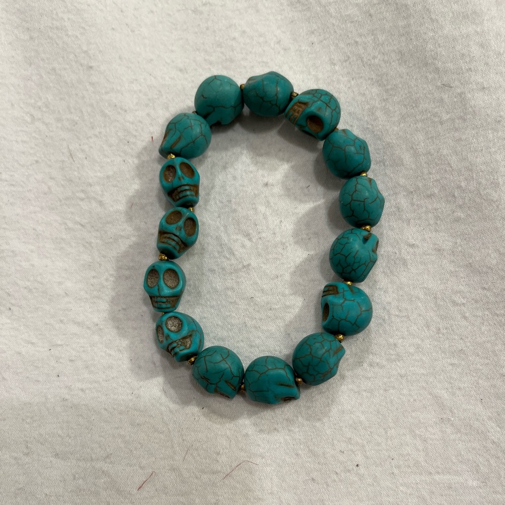 Skull head stretch bracelet